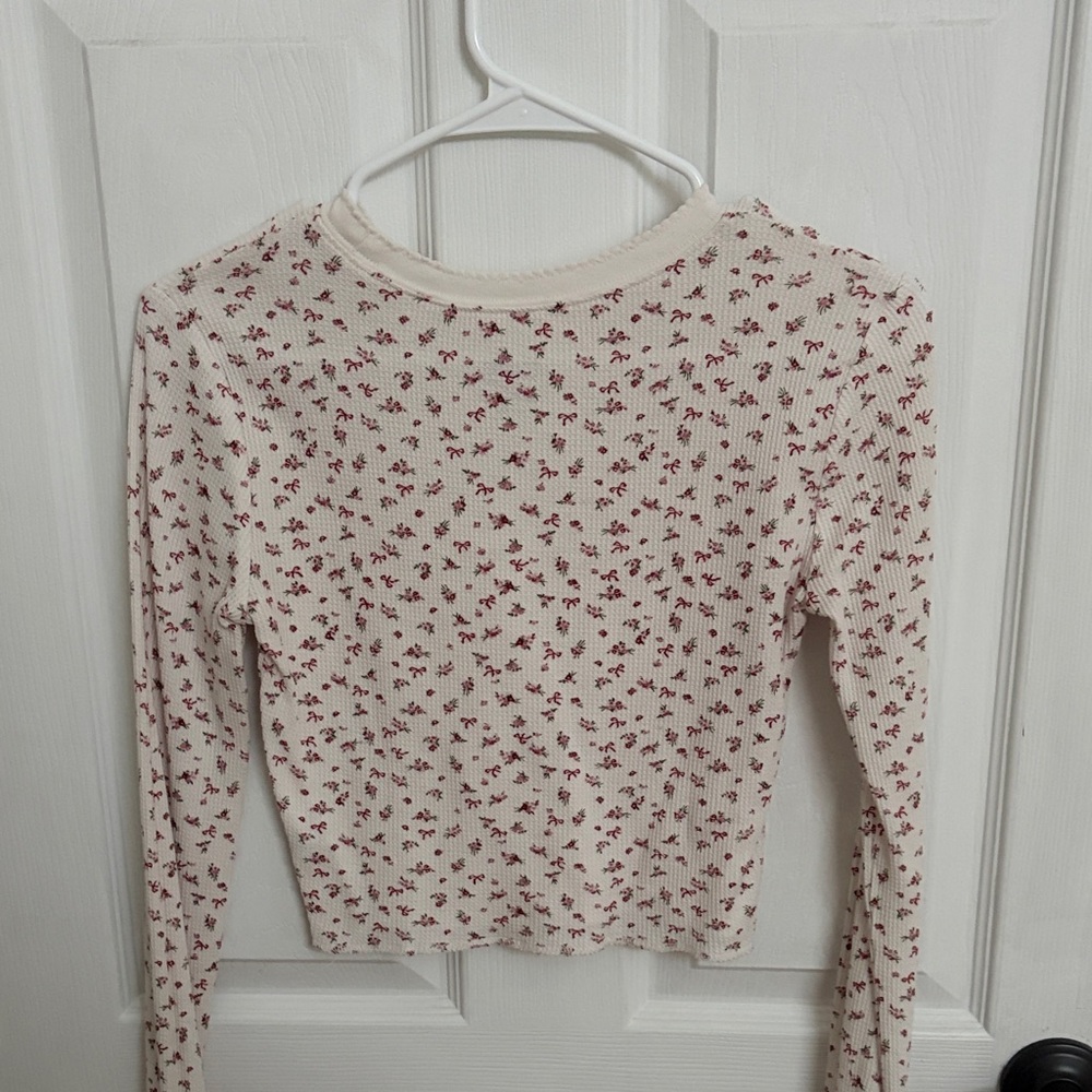 PacSun Cream and Red Floral Long Sleeve Top